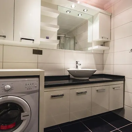 Apartment Seven Stars B-12